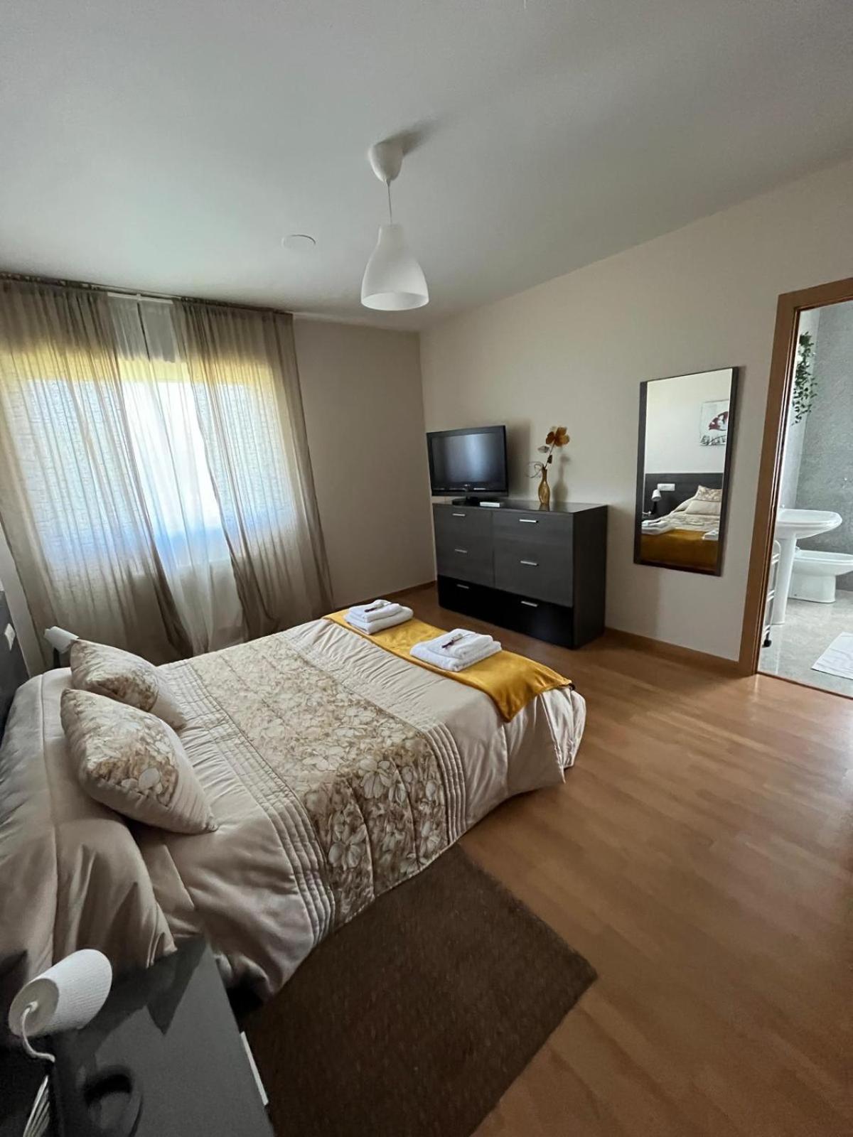 Os Cabaleiros Apartment Мос Екстериор снимка
